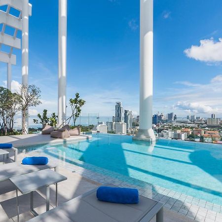 Arbour Hotel And Residence Pattaya Zewnętrze zdjęcie Infinity pool at the rooftop