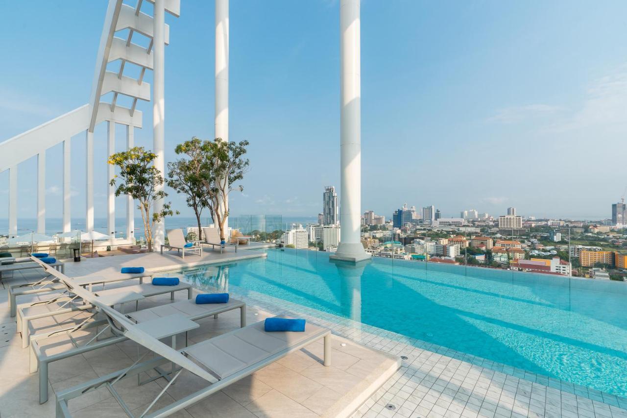Arbour Hotel And Residence Pattaya Zewnętrze zdjęcie The rooftop pool at the U Sathorn